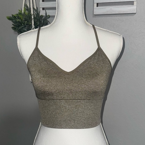 PINK Active Victoria Secret’s Seamless Crop Tank Sports Bra Green Women’s Small - Picture 1 of 8